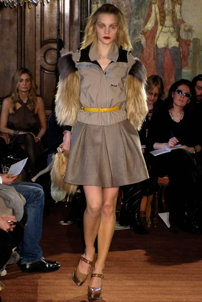 Look 17